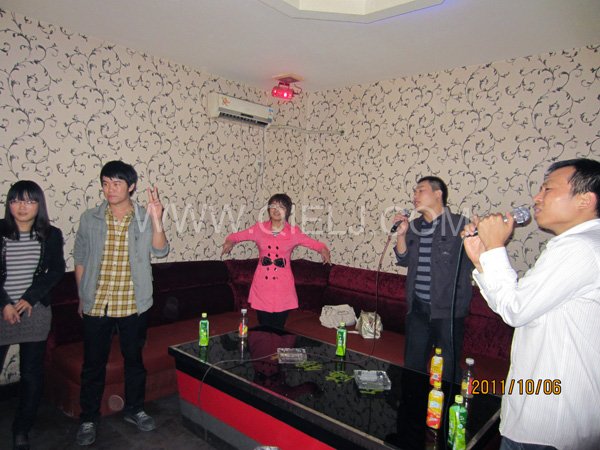 2011年10月，鄭州企鵝糧油機(jī)械有限公司--外貿(mào)部，十一國慶節(jié)團(tuán)體活動(dòng)！(圖2)